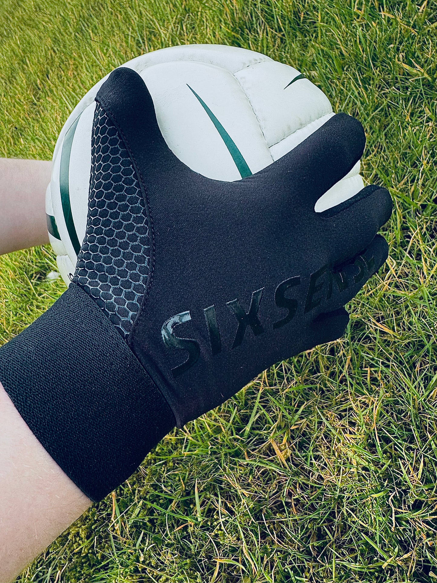 Black Strapless GAA Gloves